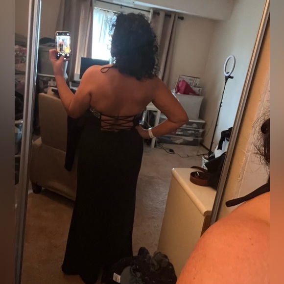 Linda Bernell Black Deep Plunge Halter Embellished Party Dress 10/11 - Picture 7 of 8